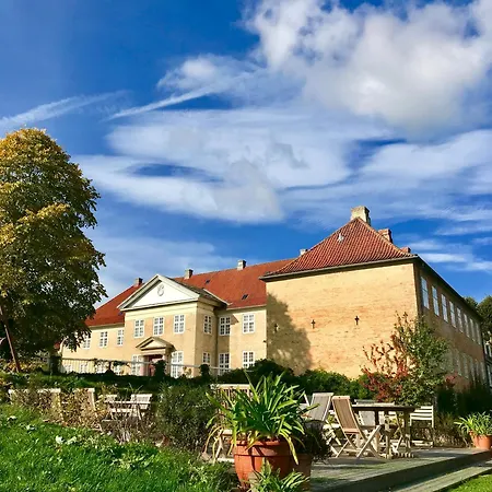 فندق Skjoldenaesholm Slot 3*