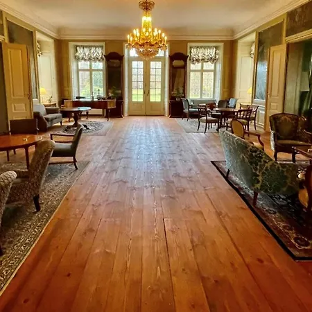 فندق Skjoldenaesholm Slot