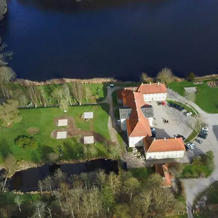 Skjoldenaesholm Slot 3*