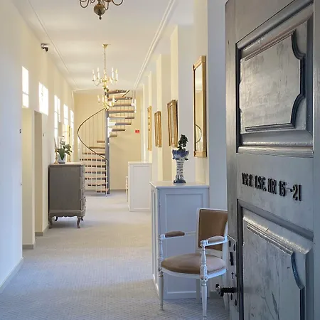 Skjoldenaesholm Slot