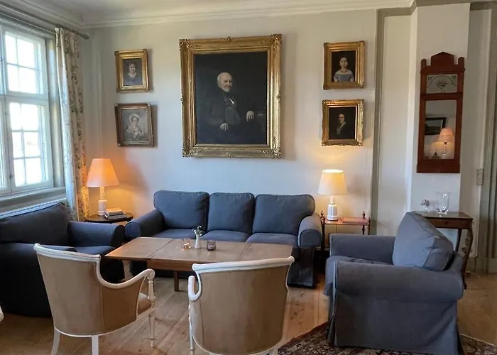 Skjoldenaesholm Slot