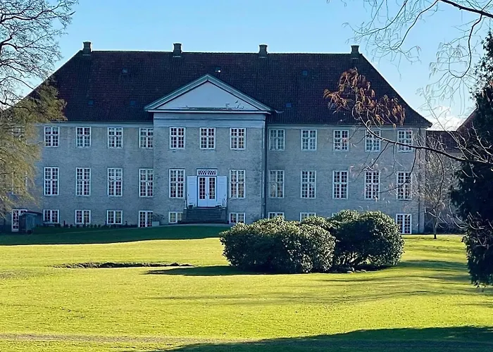 Skjoldenaesholm Slot Jystrup